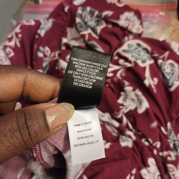 Torrid Wms Burguy Floral Flutter Sleeves Elastic Waist Vneck Skates Dress Sz 3 - Picture 8 of 11